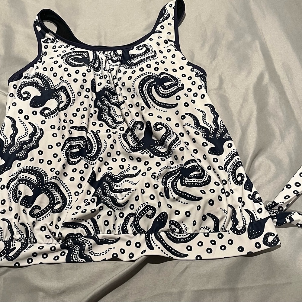 Navy and White Patterned Swim Tank Top​​